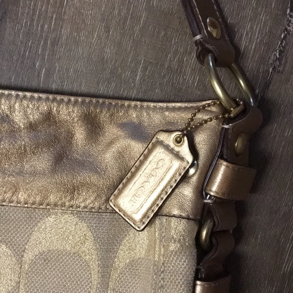 Gold coach bag - Picture 3 of 3